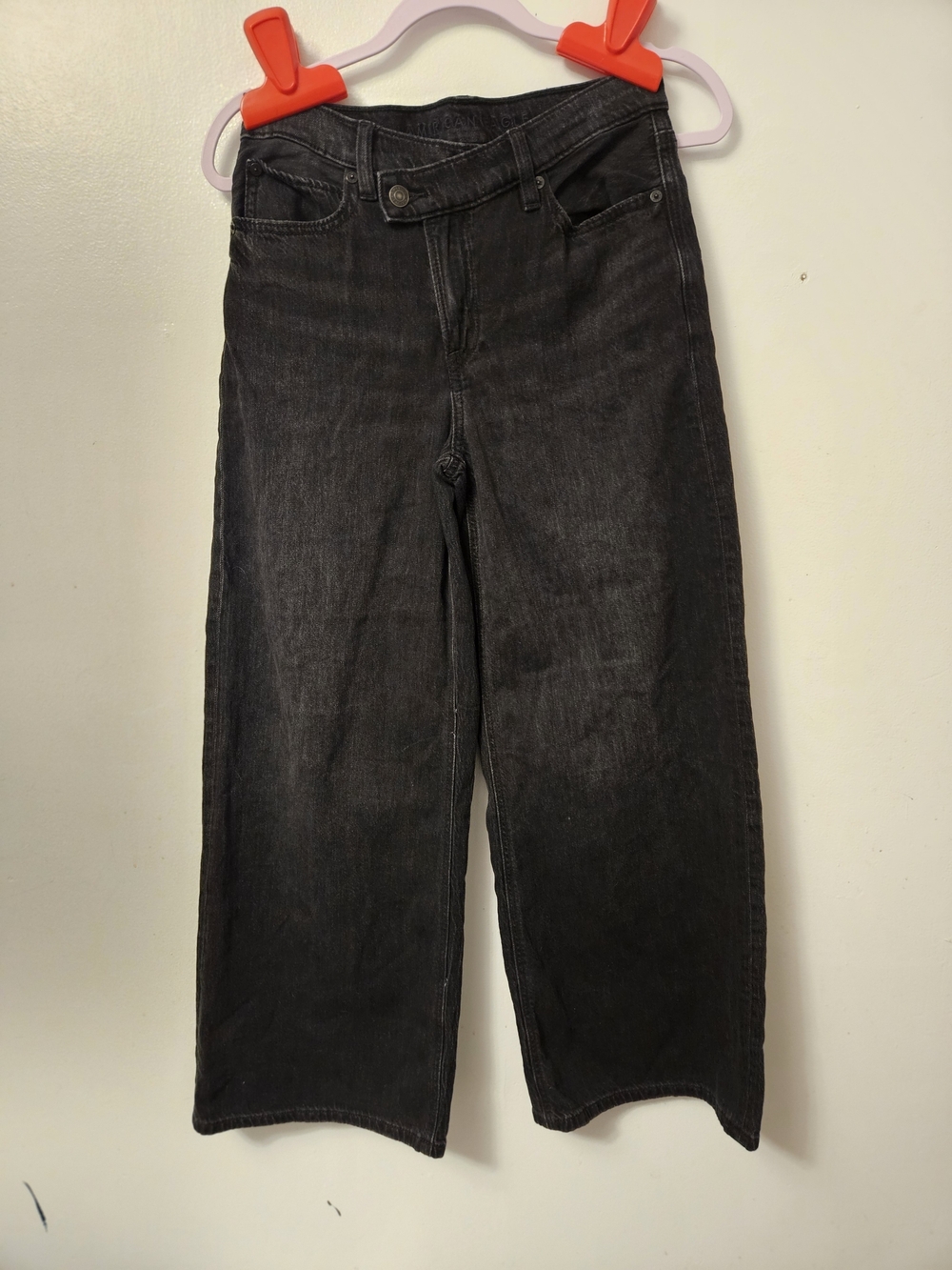 American Eagle NWOT Uniquely Cut Black Low Rise Strigid Wide-Leg Jeans